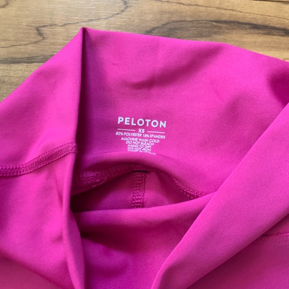 Peloton Womens' Fitness Apparel - Size X-Small: S/Pink - Picture 6 of 9